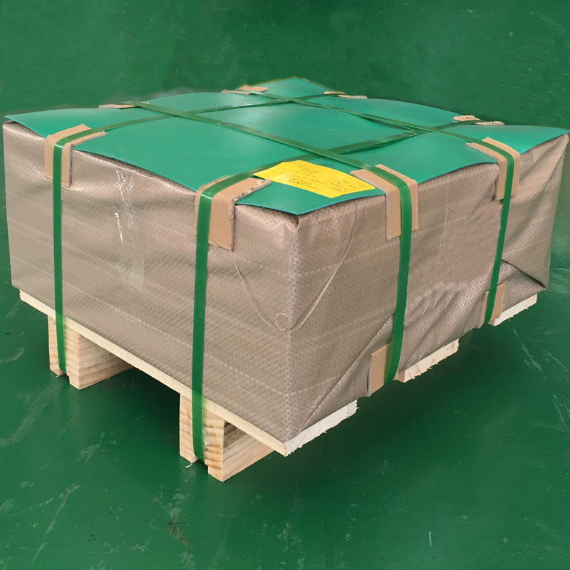 Peegel roostevabast terasest plaat